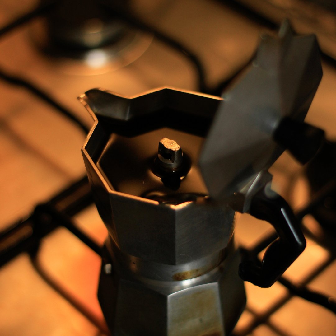 Moka Pot Americano: A Delightful Twist on a Classic Brew - Xero Coffee