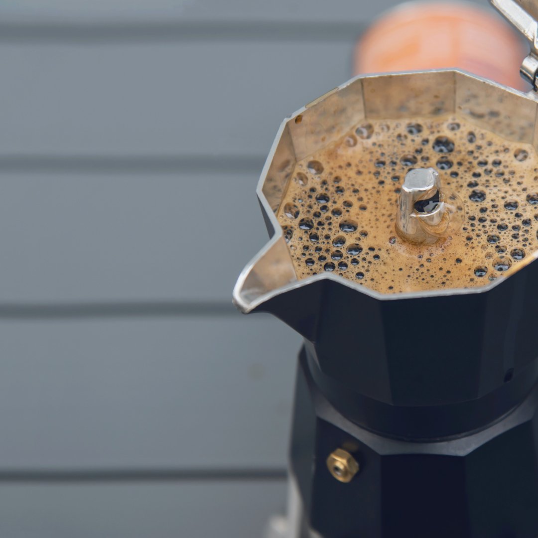 Moka Pot Flat White: A Delightful Twist to Your Coffee Ritual - Xero Coffee