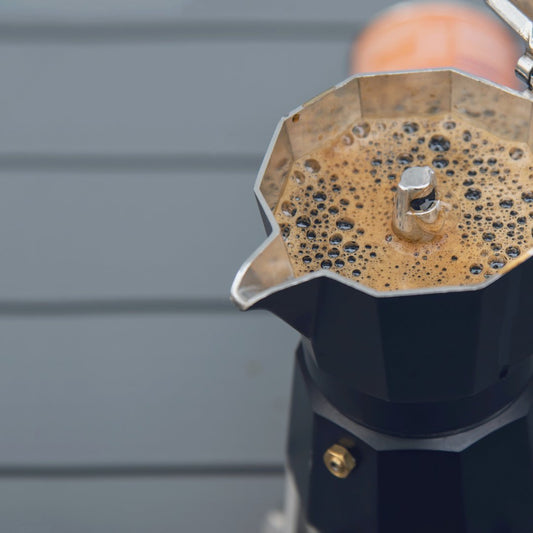 Moka Pot Flat White: A Delightful Twist to Your Coffee Ritual - Xero Coffee